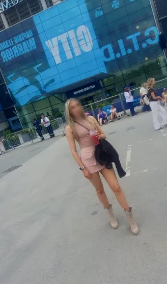 Hannah, 28