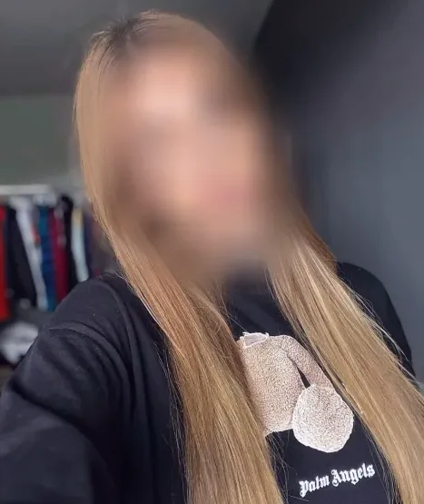 Helena, 28
