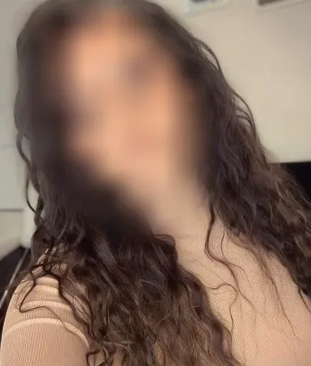 Helena, 35