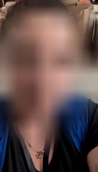 Jasmin, 30