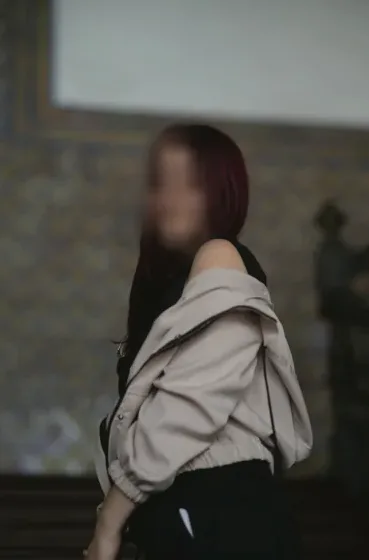 Larissa, 26