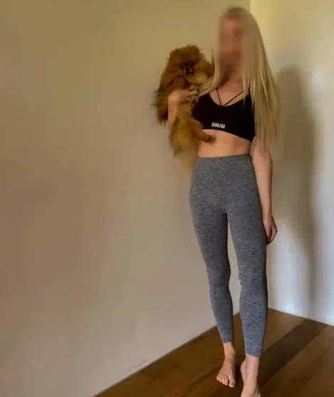 Maike, 24