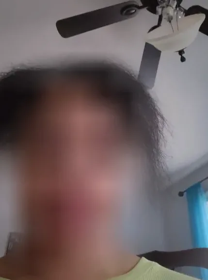 Vanessa, 39